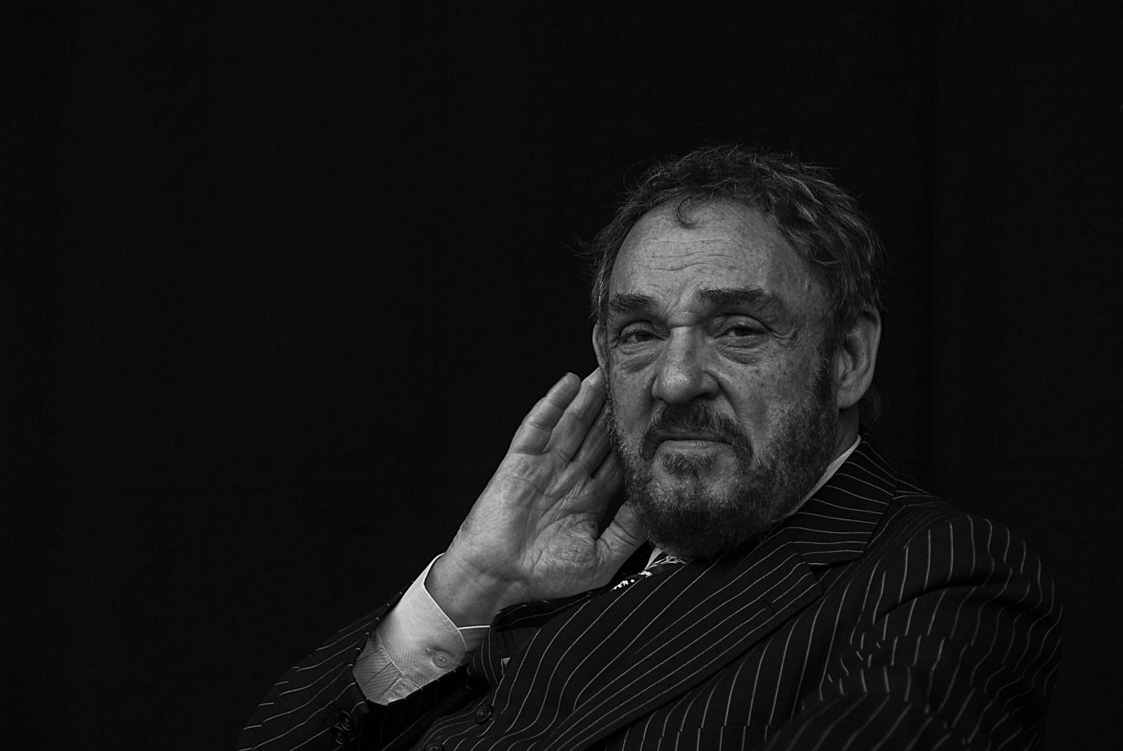 John Rhys-Davies is a Welsh actor best known for portraying Sallah in the Indiana Jones franchise, Gimli in The Lord of the Rings trilogy, Vasco Rodrigues in the miniseries Shōgun, General Leonid Pushkin in the James Bond film The Living Daylights, and Macro in I, Claudius. Ghost photographed him at the Facts Convention Ghent in 2015.