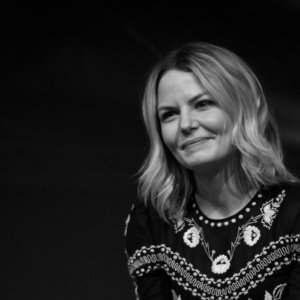 Jennifer Morrison is well known for her roles as Dr. Allison Cameron in "House M.D.", Emma Swan in ABC's "Once upon a Time" , Winona Kirk in "Star Trek" and Ted's girlfriend Zoey Pierson in "How I Met Your Mother". Ghost photographed her at the Facts Convention Ghent (Autumn edition) in 2018.