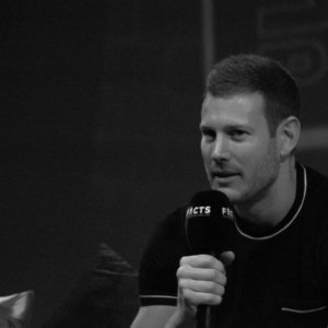Tom Hopper is a British actor. He has appeared as Percival in Merlin, Billy Bones in Black Sails, Dickon Tarly in Game of Thrones, and Luther Hargreeves in The Umbrella Academy. Ghost photographed him at the Facts Convention Ghent (Spring edition) in 2019.